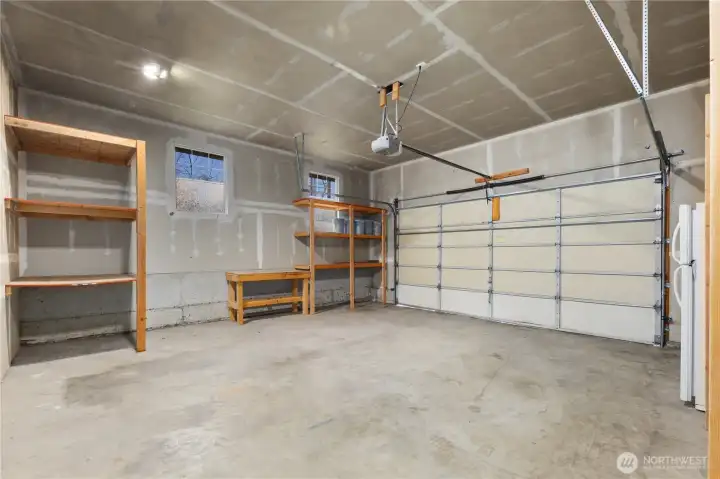 495 sq ft, large garage.