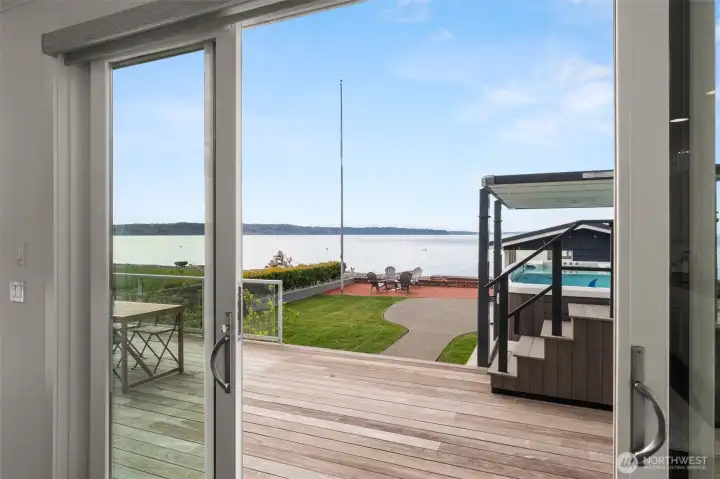 Large Ipe deck off of the kitchen