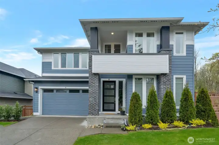 Eye pleasing curb appeal