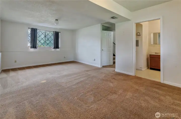 Expansive great room offering endless possibilities. Expansive great room offering endless possibilities.
