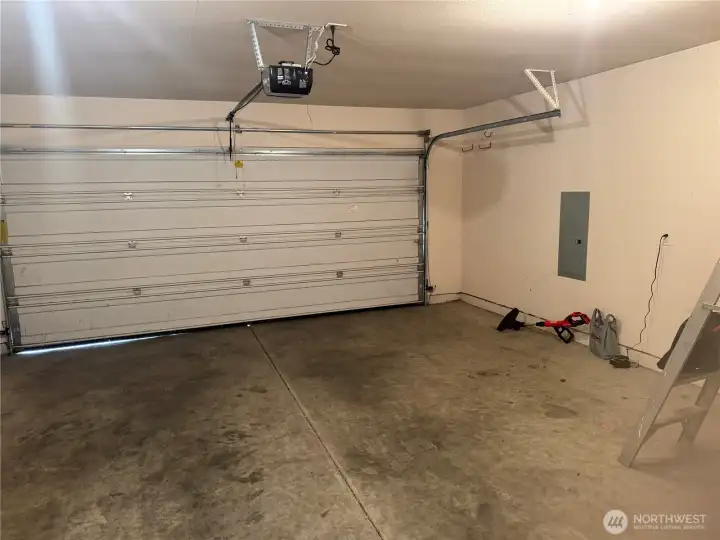 dbl car garage