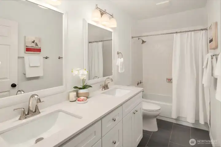 Double vanity Double vanity