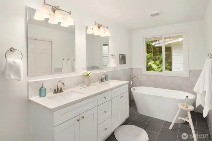 Double vanity and stand alone tub Double vanity and stand alone tub
