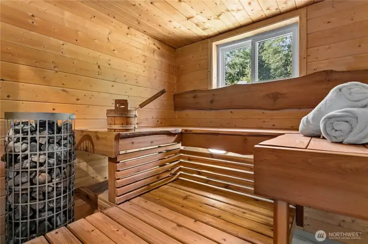 Sauna area w/ shower