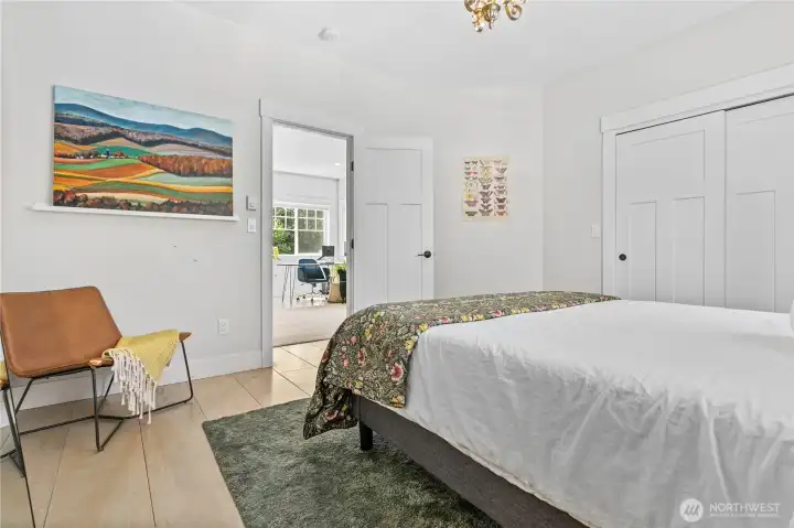 Upstairs bedroom #2