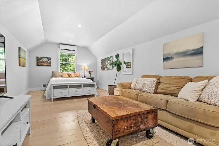 Bonus room. Extra bedroom, theatre room, etc.