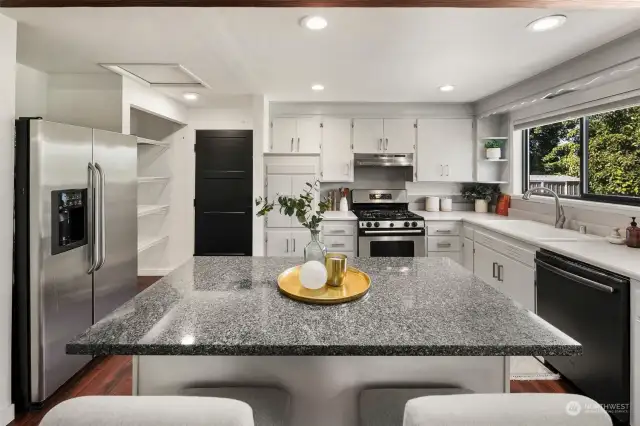 Breakfast bar on kitchen island