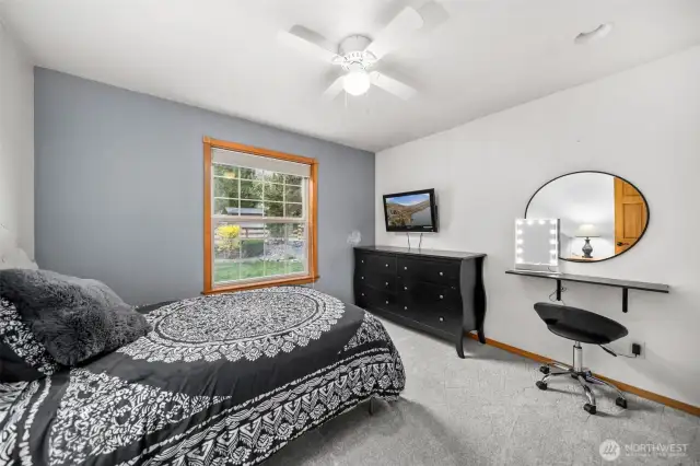 2nd bedroom.