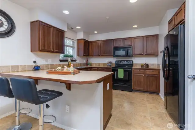 Nice big kitchen with a breakfast bar