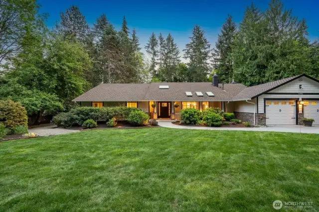 Welcome to coveted Westminster Estates in Bridle Trails! Home is appointed with 5 bedrooms, Bonus Room, 2.25 Baths and spacious-car garage on a beautifully landscaped, flat 35,276 sq ft lot!