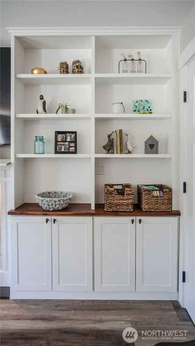 Build in custom cupboards