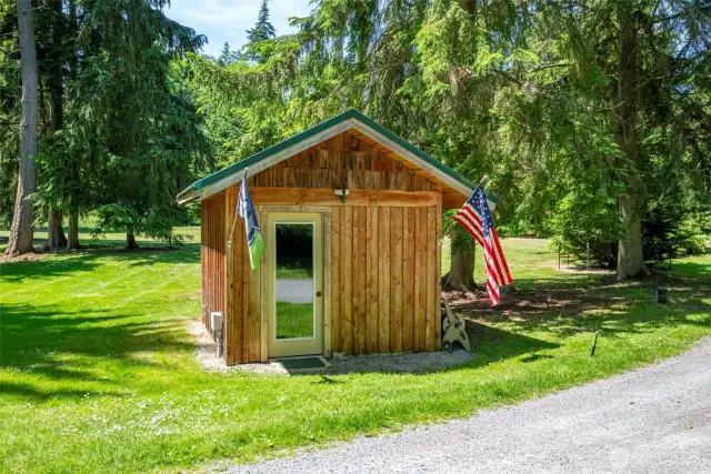 Single party well-120sf pump house with additional storage