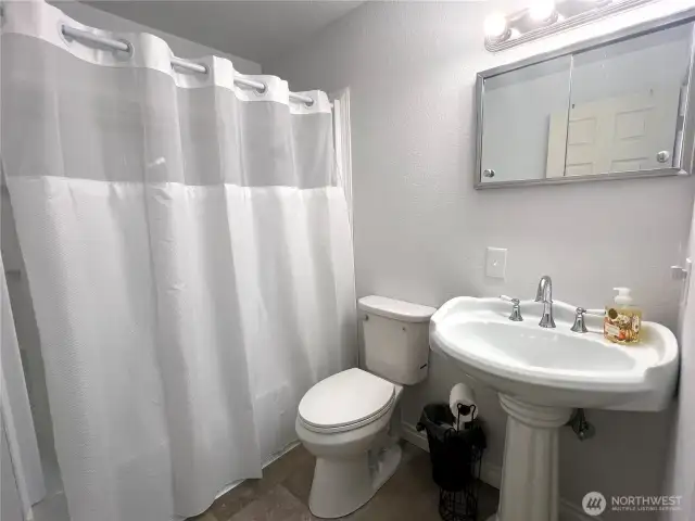 Full guest bathroom has been updated.