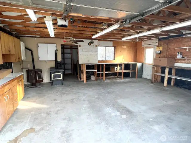 Interior of detached shop/workspace