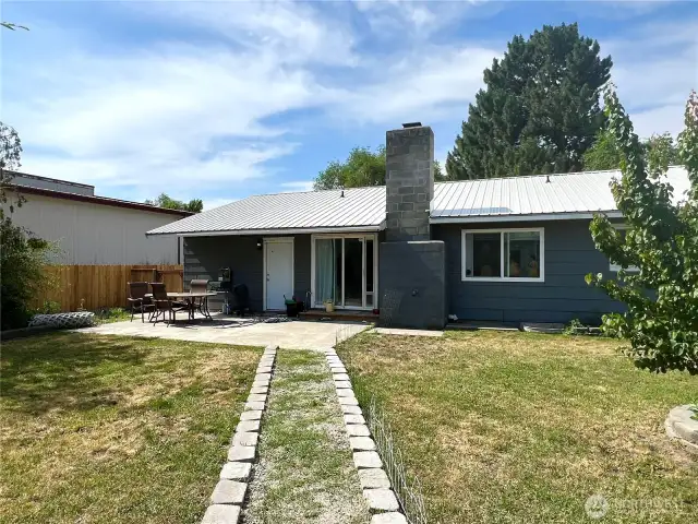 Private back yard, fully fenced