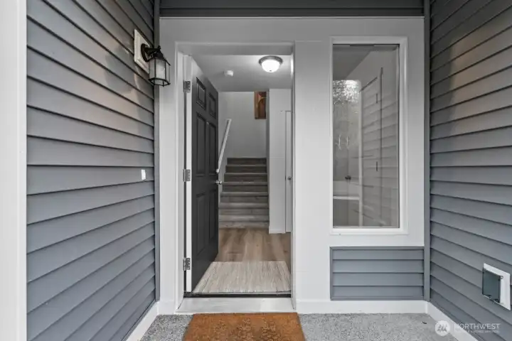 Photographs are for illustrative purposes only. Features, finishes, interior/exterior colors, landscaping and floorplan shown may vary from actual homes built.