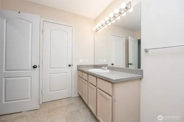 2nd primary bathroom