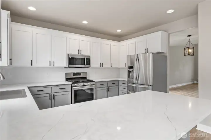 Look at this gleaming new quartz counter~