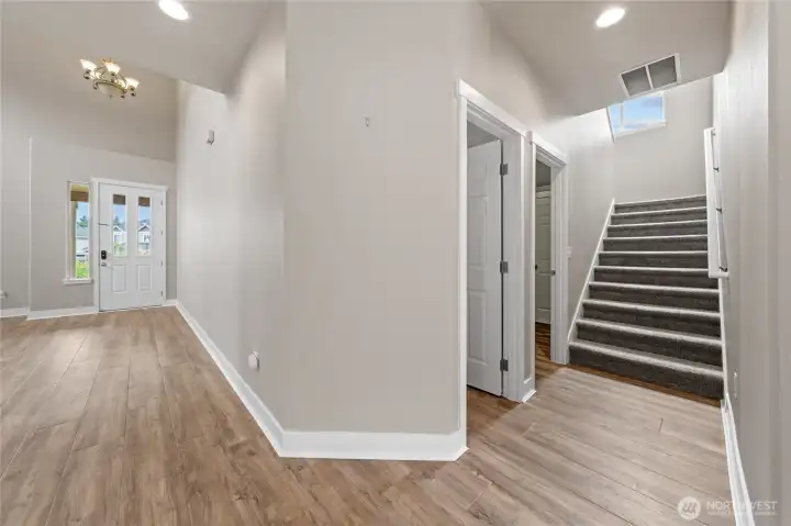 Nice wide staircase~