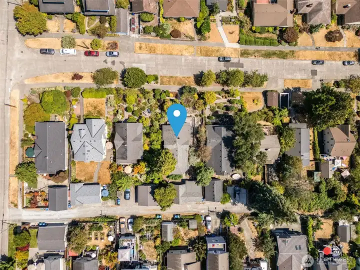 Update the existing home, add on or build new—buyer to verify all plans with county and city codes.