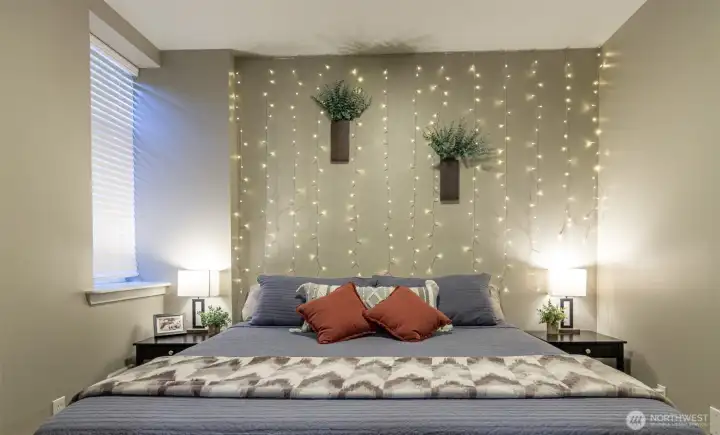 The owner's bedroom is large and can accommodate a king size bed and 2 side tables!