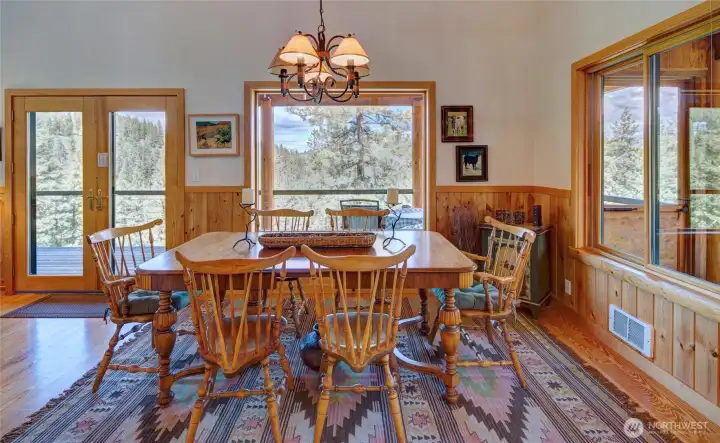 Dining area offers a view too! Dining area offers a view too!
