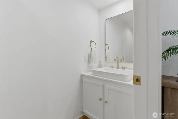 1/2 bath near front entry