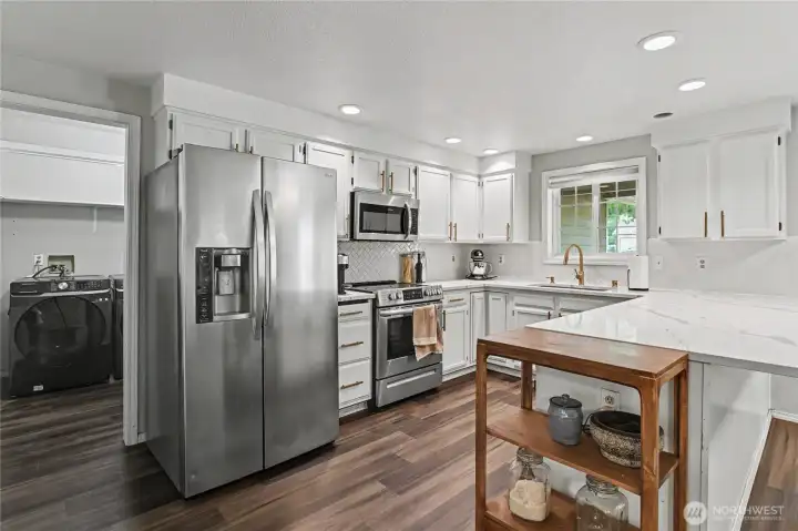 All newer appliances stay!