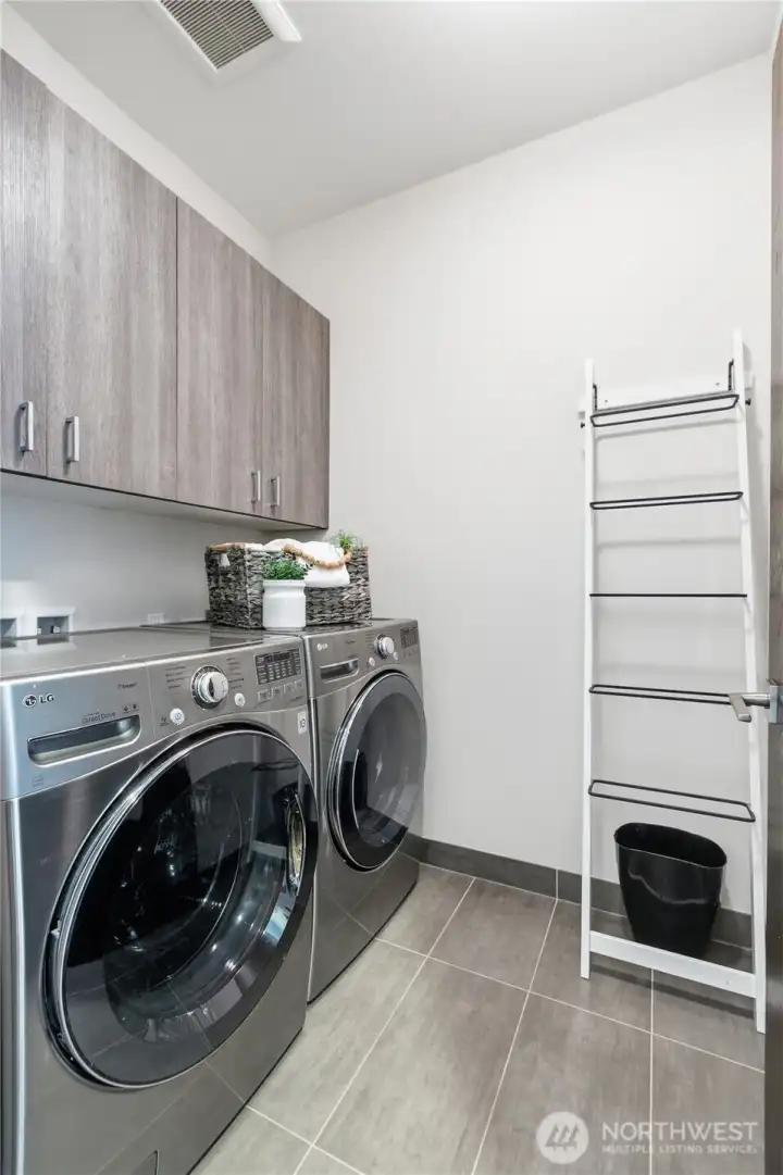 Upper level laundry