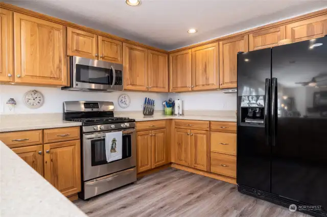 These cabinets are the real deal. You will see the difference right away.... Gas cooking, heating and fireplace too !