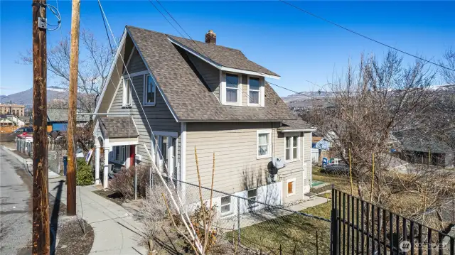 Many updates throughout this great home. Fully fenced yard with new sprinklers