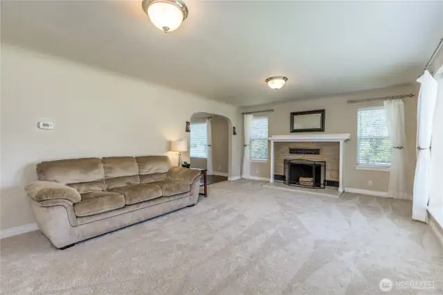 Great natural light in the living room