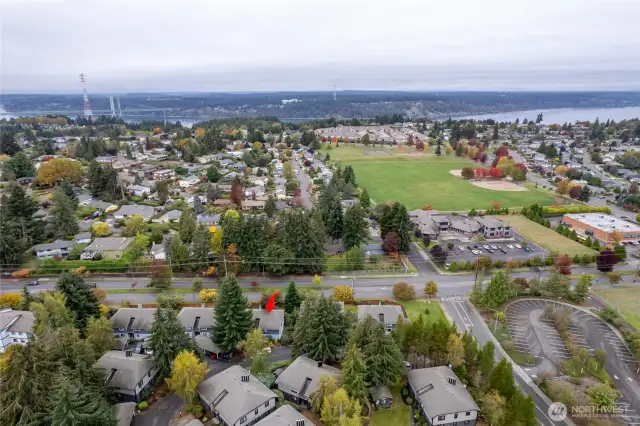 Close proximity to Vissault Park & Narrows Bridge.