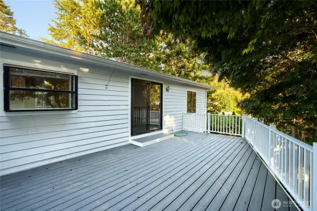 Brand new deck on the main level