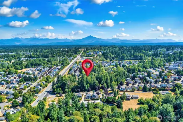 Such a great location. Close to shopping, schools, restaurants and more.