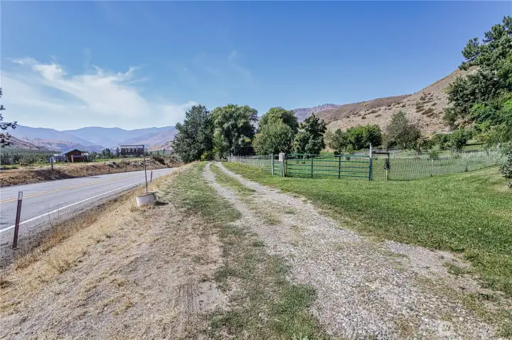 shared driveway