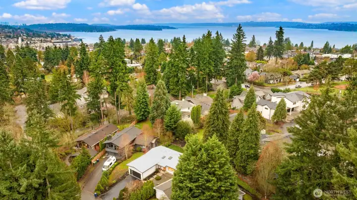 Walking distance to Peter Kirk!