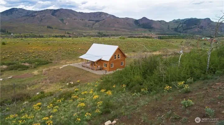Perfect setting to watch the sunrise and full moon over the eastern skyline.