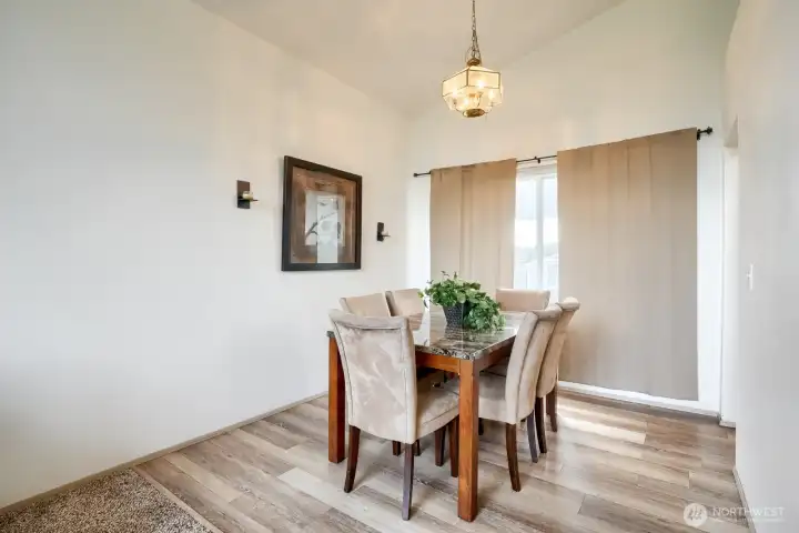 Very big dining room for large dinner parties or game nights.