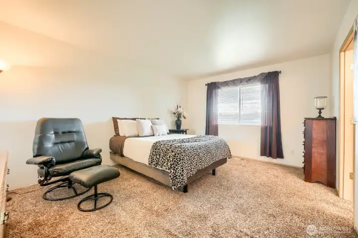 Plenty of space to create your own private oasis!
