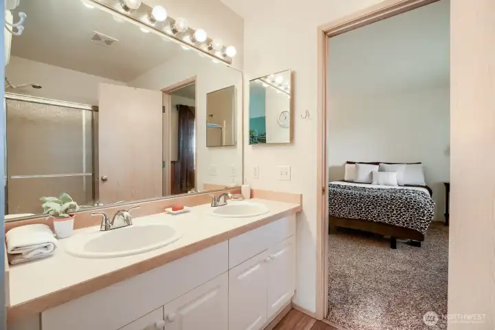 Convenient double vanity. No sink fights!!!