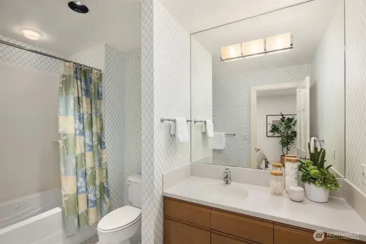 Ensuite bathroom.