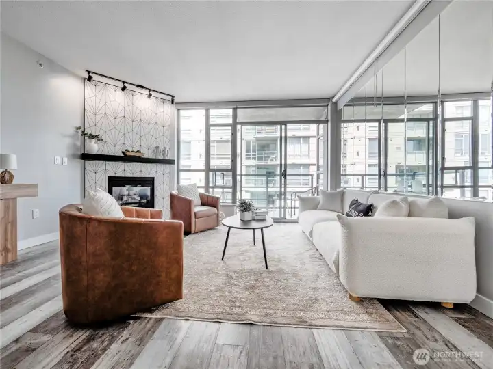 Where coastal light, modern design, and quiet luxury share one unforgettable room