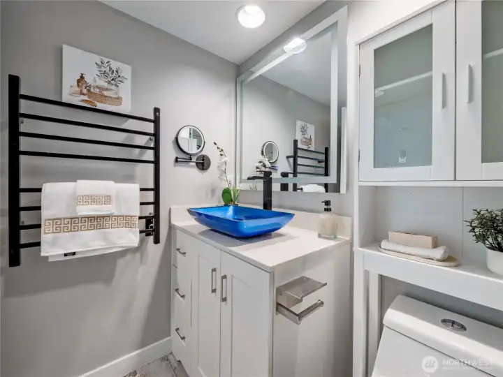 Where polished stone, warm towels, and quiet luxury greet you before the day even begins.