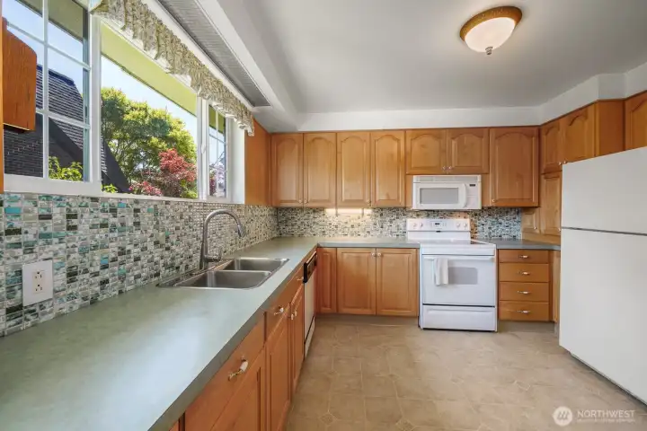 Large kitchen Large kitchen