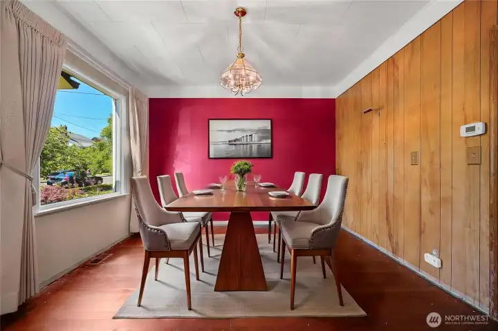 Virtually staged Dinning Room Virtually staged Dinning Room