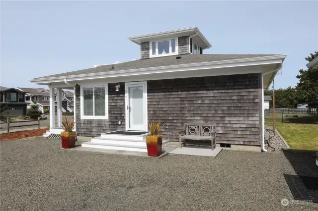 Cedar Shake siding is perfect for the Beach.