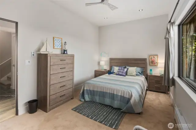 Another Guest Room or Office (4 'rooms', 3 Bd Septic)