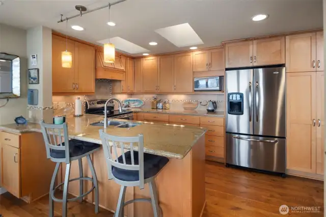 Bright View Kitchen~