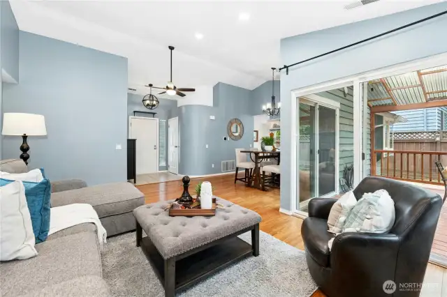 Another view of the open layout looking towards the front door.